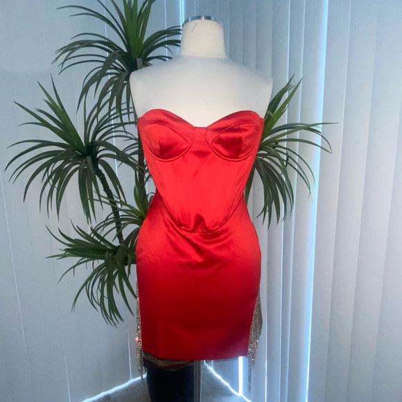 ❤️✨Red Rhinestone Side Cutout Mini Dress Fashion Nova - Picture 2 of 8